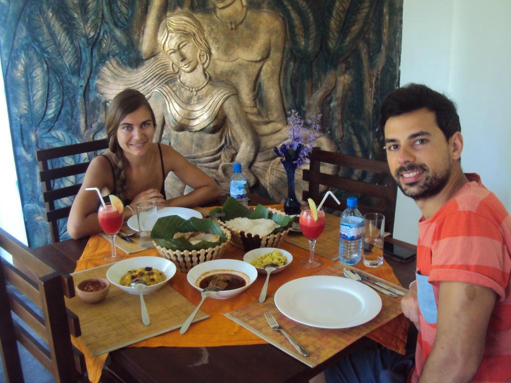 Hotel Moonstone Anuradhapura Buitenkant foto
